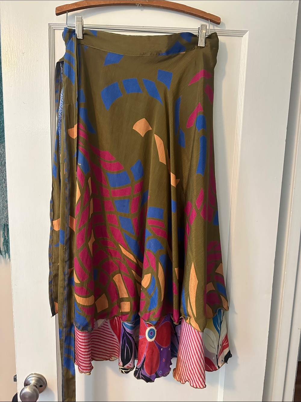 Reversible Wrap Skirt with Multicolor Abstract Print